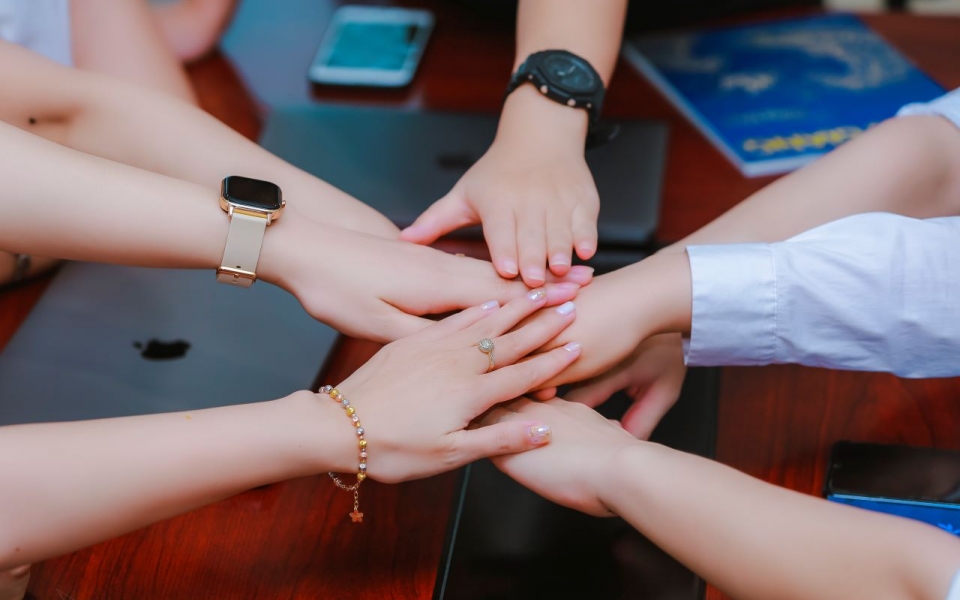 Làm thế nào để giải quyết xung đột trong công việc?